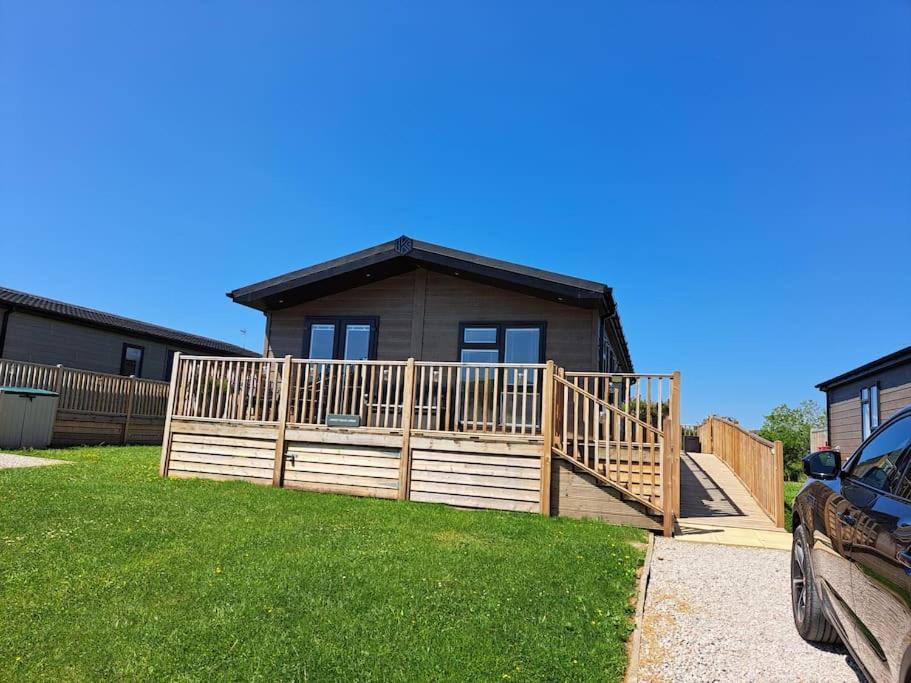 Diddly Squat Lodge With Hot Tub, Pendle View Holiday Park Clitheroe Esterno foto