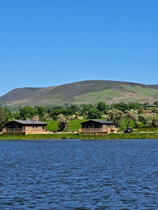Diddly Squat Lodge With Hot Tub, Pendle View Holiday Park Clitheroe Esterno foto
