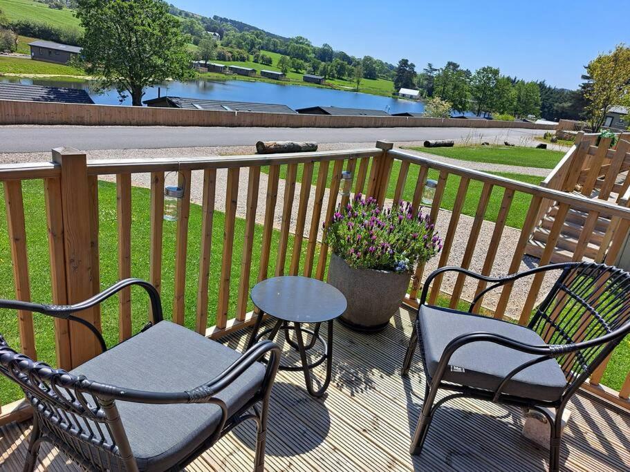 Diddly Squat Lodge With Hot Tub, Pendle View Holiday Park Clitheroe Esterno foto
